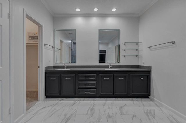 19 Wickham Court, Sugar Land, TX 77479