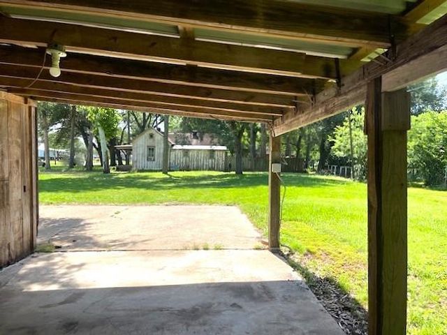 6211 Gresham Street, Wallis, TX 77485