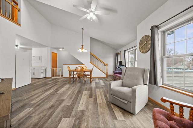 120 Morningside Drive NE, Hutchinson, MN 55350