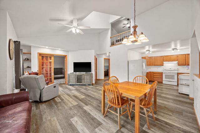 120 Morningside Drive NE, Hutchinson, MN 55350