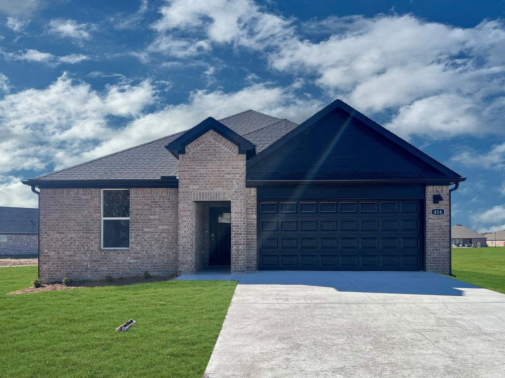 414 Cain Trail, Maumelle, AR 72113