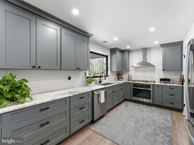 104 & 108 SECOND AVE, Egg Harbor Township, NJ 08234