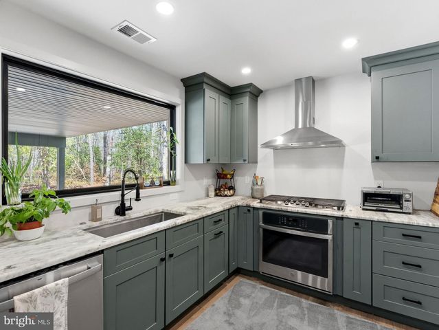104 & 108 SECOND AVE, Egg Harbor Township, NJ 08234