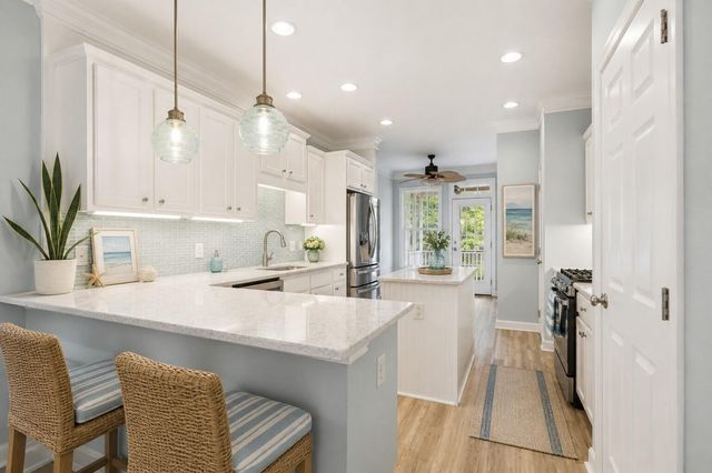 147 Palm Cove Way, Mount Pleasant, SC 29466