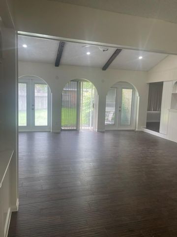 103 Bluebonnet Street, Sugar Land, TX 77478