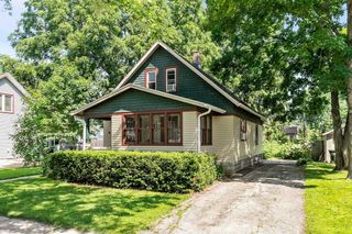 505 E PINE STREET, New London, WI 54961