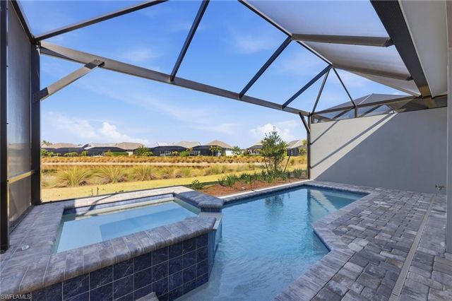 8937 Calypso CT, Naples, FL 34112
