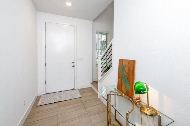 484 W Balsam Lane, Clovis, CA 93611