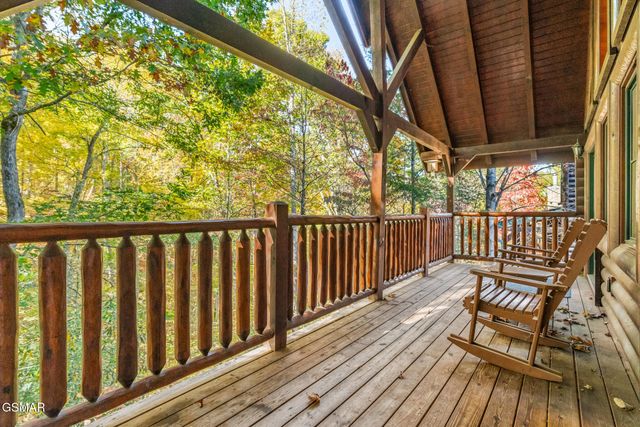 753 Glory Ridge Way, Gatlinburg, TN 37738