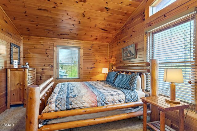 753 Glory Ridge Way, Gatlinburg, TN 37738