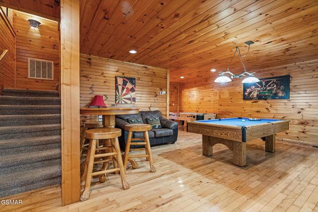 753 Glory Ridge Way, Gatlinburg, TN 37738