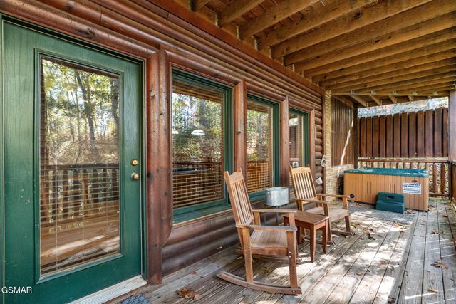 753 Glory Ridge Way, Gatlinburg, TN 37738