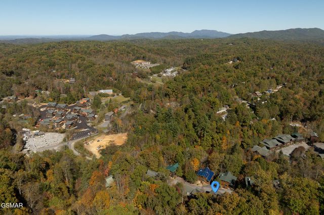 753 Glory Ridge Way, Gatlinburg, TN 37738