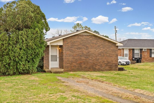 124 Tandy Dr Apt B, Clarksville, TN 37042