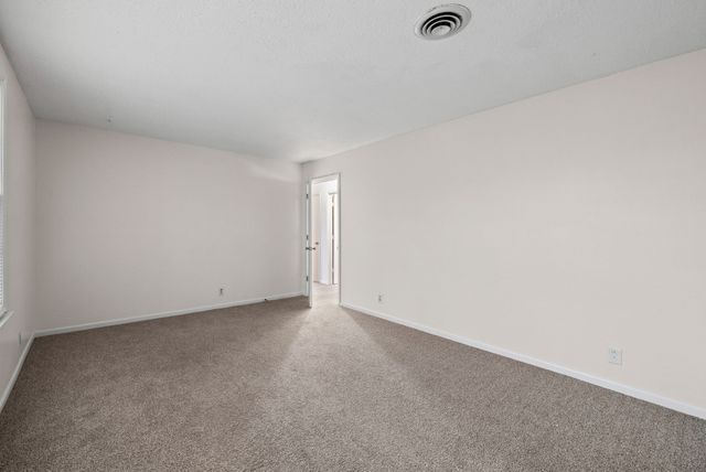 124 Tandy Dr Apt B, Clarksville, TN 37042