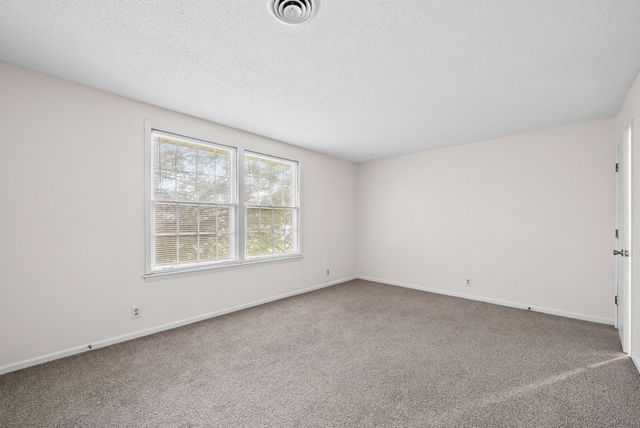 124 Tandy Dr Apt B, Clarksville, TN 37042