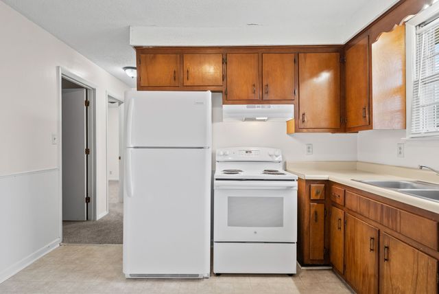 124 Tandy Dr Apt B, Clarksville, TN 37042