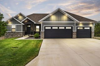 1785 East Vicksburg, Republic, MO 65738