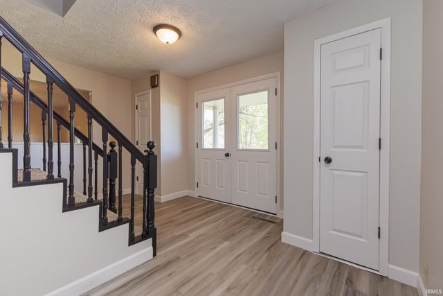 10810 N State Road 67, Albany, IN 47320