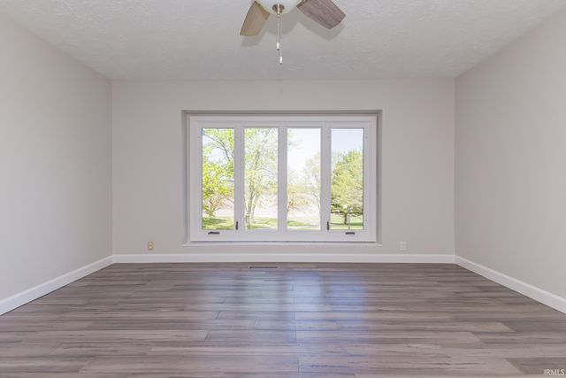 10810 N State Road 67, Albany, IN 47320