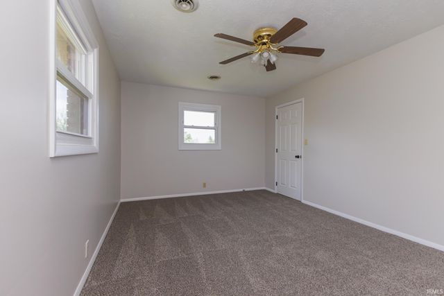10810 N State Road 67, Albany, IN 47320