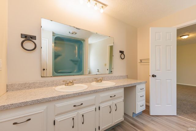 10810 N State Road 67, Albany, IN 47320