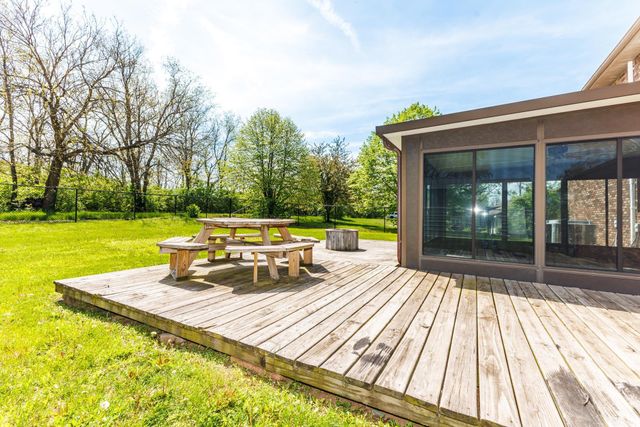 10810 N State Road 67, Albany, IN 47320