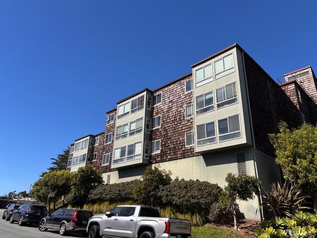 990 Duncan Street 302G, San Francisco, CA 94131