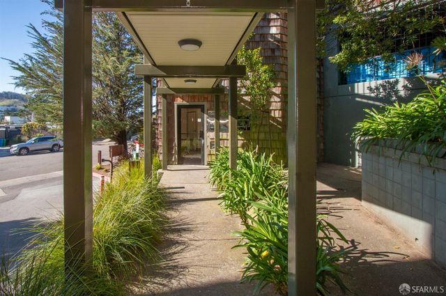 990 Duncan Street 302G, San Francisco, CA 94131