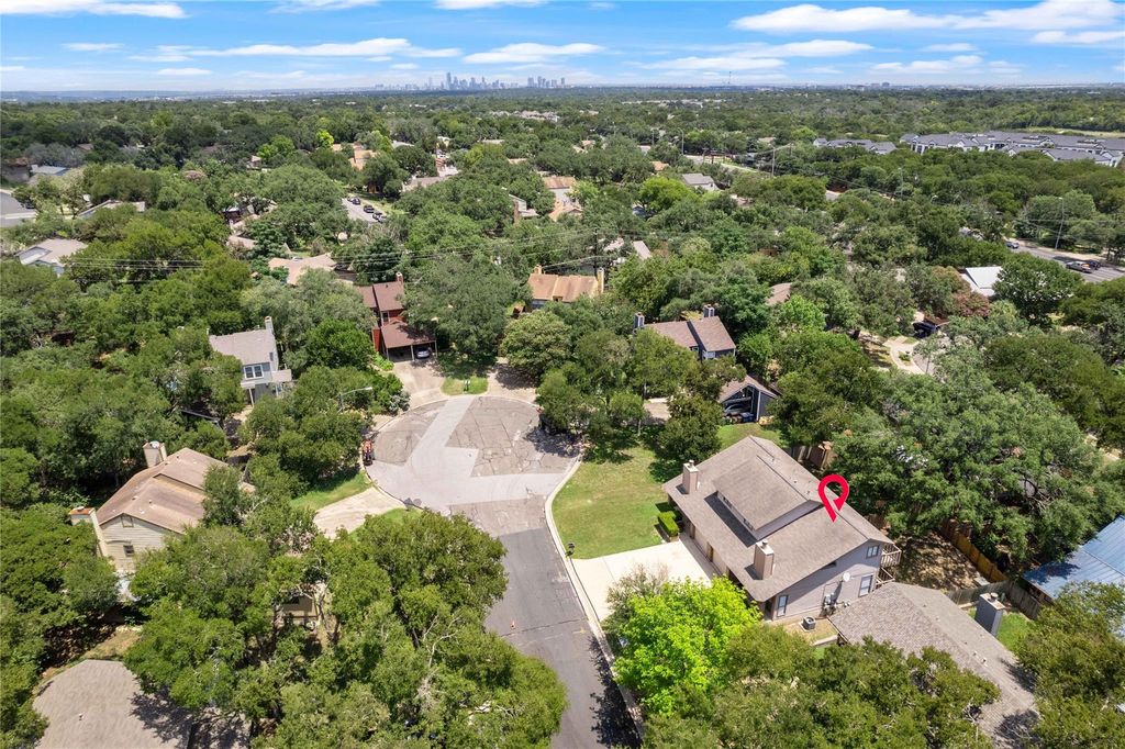8005 Hood CIR B, Austin, TX 78745
