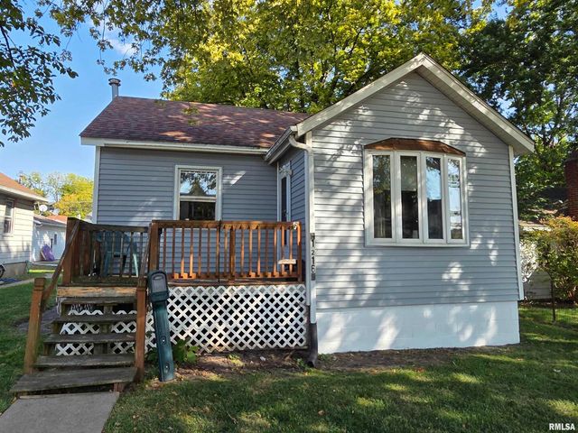 1216 9TH Avenue S, Clinton, IA 52732