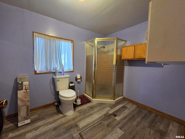 1216 9TH Avenue S, Clinton, IA 52732