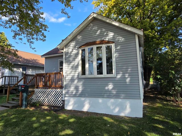 1216 9TH Avenue S, Clinton, IA 52732