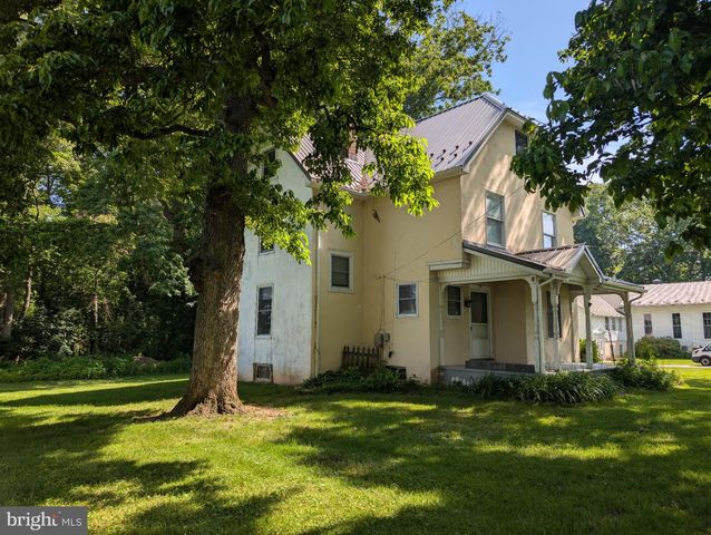 121 E FRIENDSHIP CHURCH RD, Coatesville, PA 19320