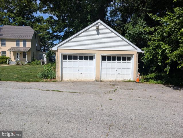 121 E FRIENDSHIP CHURCH RD, Coatesville, PA 19320