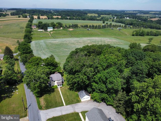 121 E FRIENDSHIP CHURCH RD, Coatesville, PA 19320