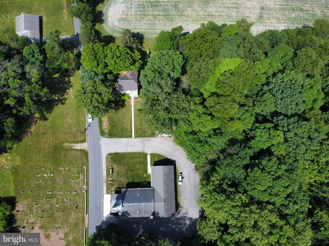 121 E FRIENDSHIP CHURCH RD, Coatesville, PA 19320