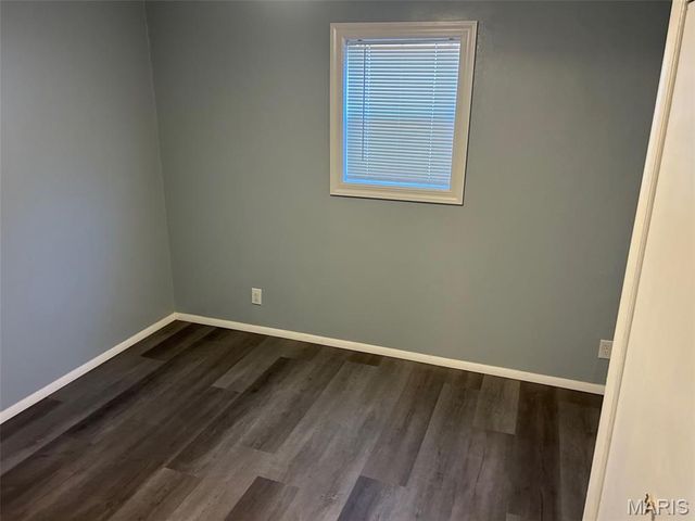 1210 3rd Avenue, Belleville, IL 62220