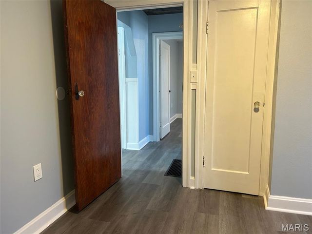 1210 3rd Avenue, Belleville, IL 62220