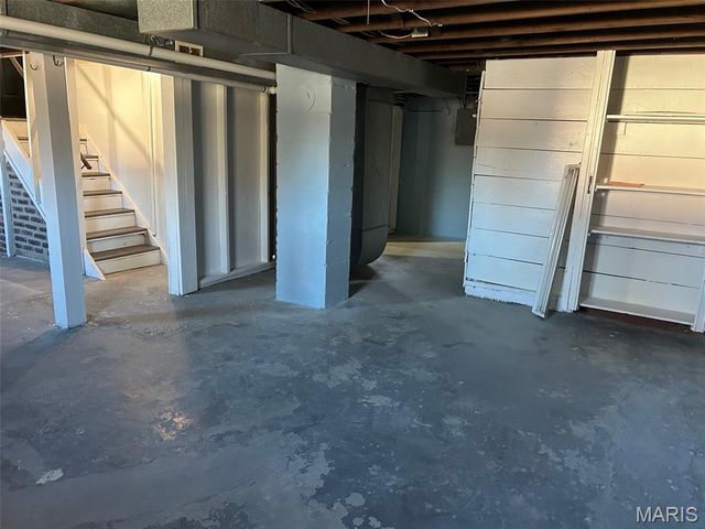 1210 3rd Avenue, Belleville, IL 62220