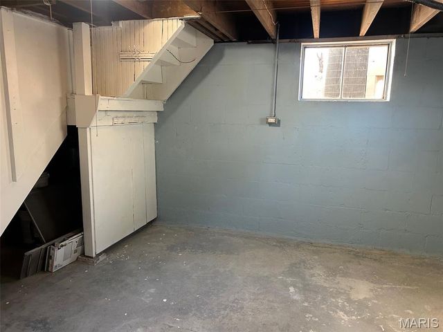 1210 3rd Avenue, Belleville, IL 62220