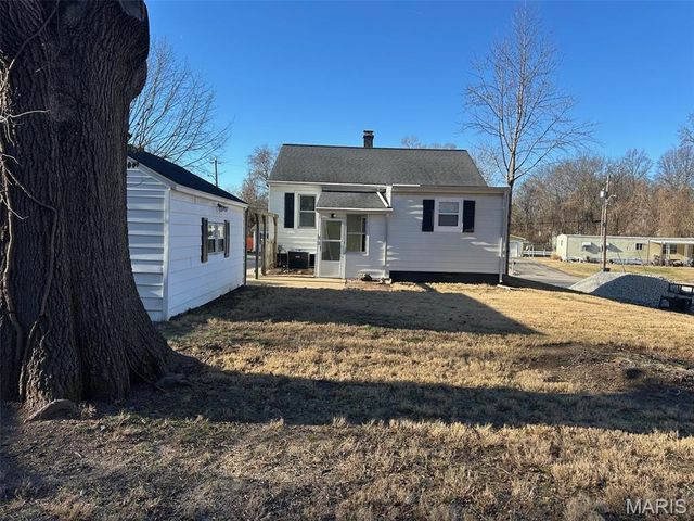 1210 3rd Avenue, Belleville, IL 62220