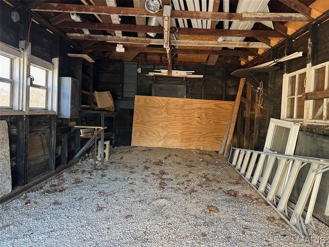 1210 3rd Avenue, Belleville, IL 62220