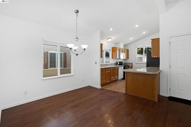 1200 W Winton Ave, Hayward, CA 94545