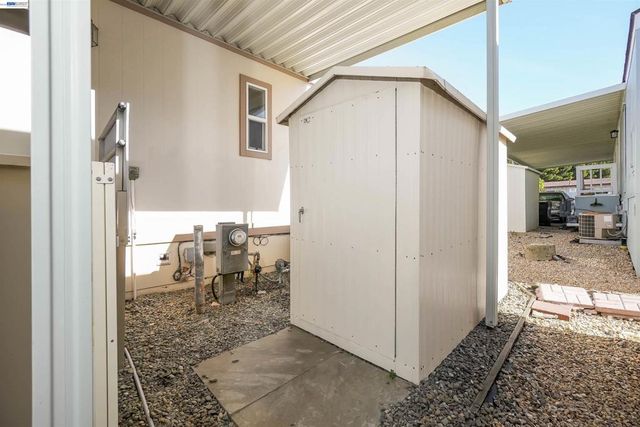 1200 W Winton Ave, Hayward, CA 94545