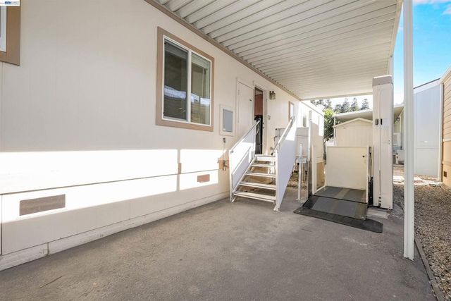 1200 W Winton Ave, Hayward, CA 94545