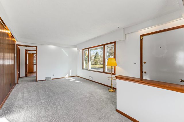 10964 Magnolia Street NW, Coon Rapids, MN 55448