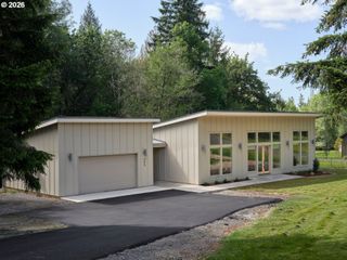 956 PAINE Rd, Castle Rock, WA 98611