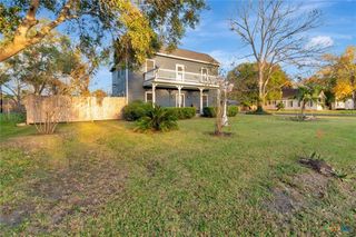 411 S Washington Street, El Campo, TX 77437