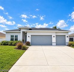 621 NE JUANITA CT, Cape Coral, FL 33909